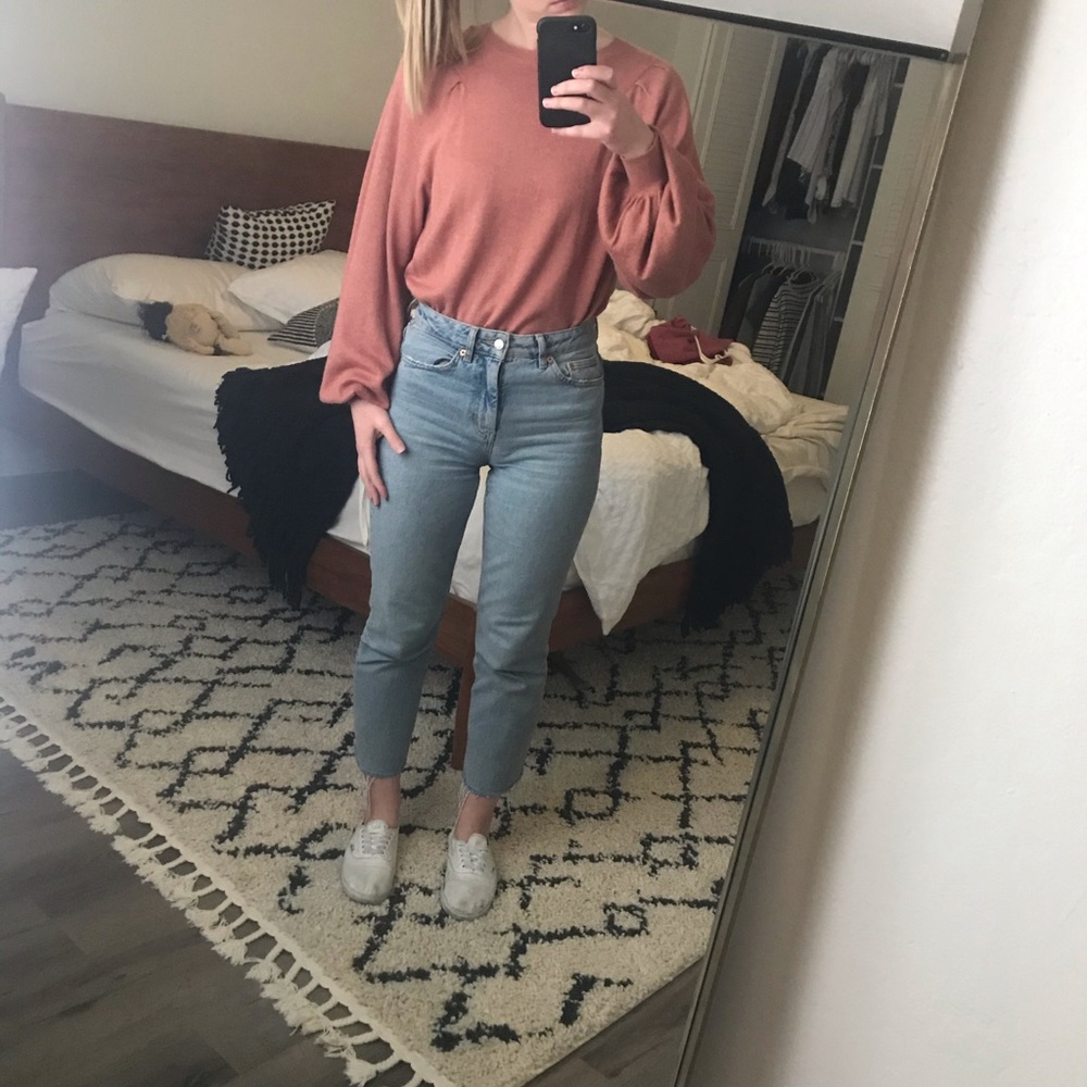 Lightweight sweater